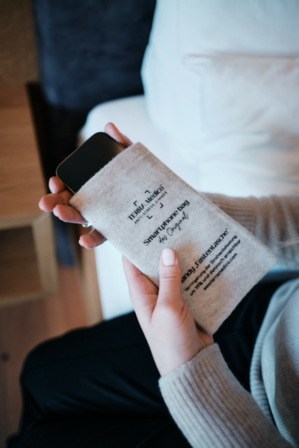 BETTER³ Handy Fastentasche