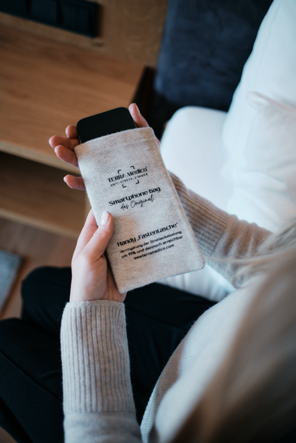 BETTER³ Handy Fastentasche